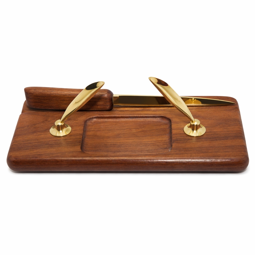 X1805 (1) 1 WOODEN DESK SET (PACKAGE INCLUDED) - Image 1