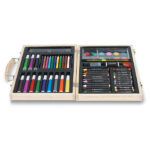 ARTIST'S SET IN WOODEN BOX