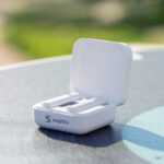 VINZER BLUETOOTH® EARPHONES – WHITE FINISH WIRELESS EARBUDS WITH SOLAR CHARGING - Image 9
