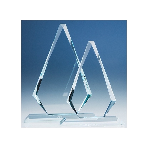 T5706 LARGE CLEAR WINDSOR DIAMOND 4-8 - Image 1